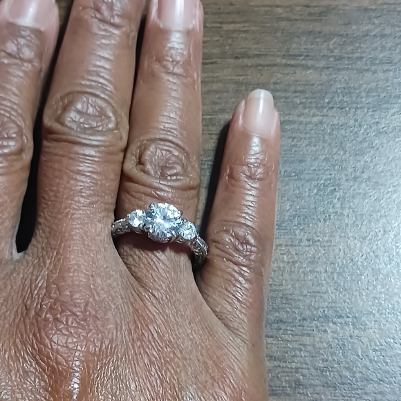 EUC Silver- tone CZ Costume ring. Large - Picture 8 of 8